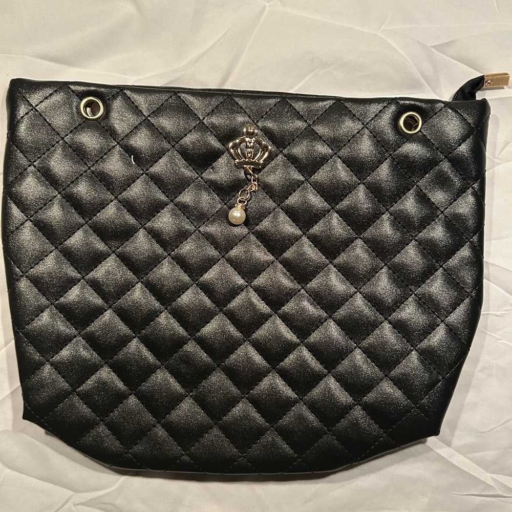 NWT Chic Black Quilted Shoulder Bag With Golden Chain Straps